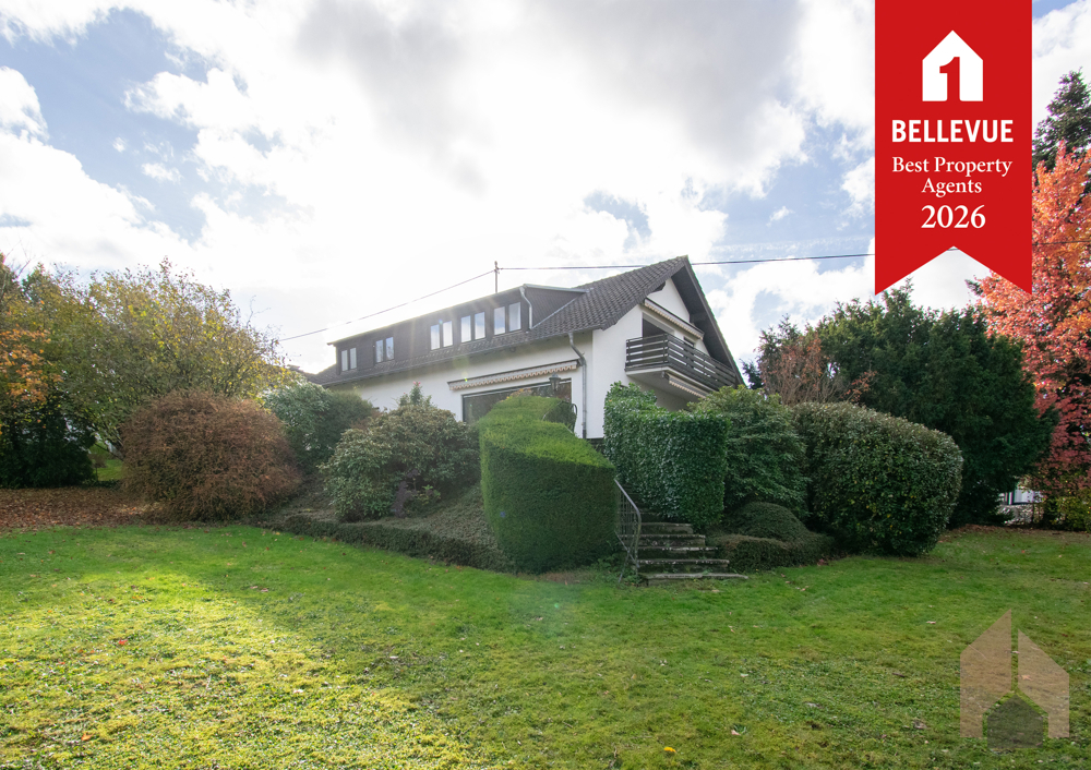 Wohnen mit Weitblick – Großzügiges Zweifamilienhaus in traumhafter Lage