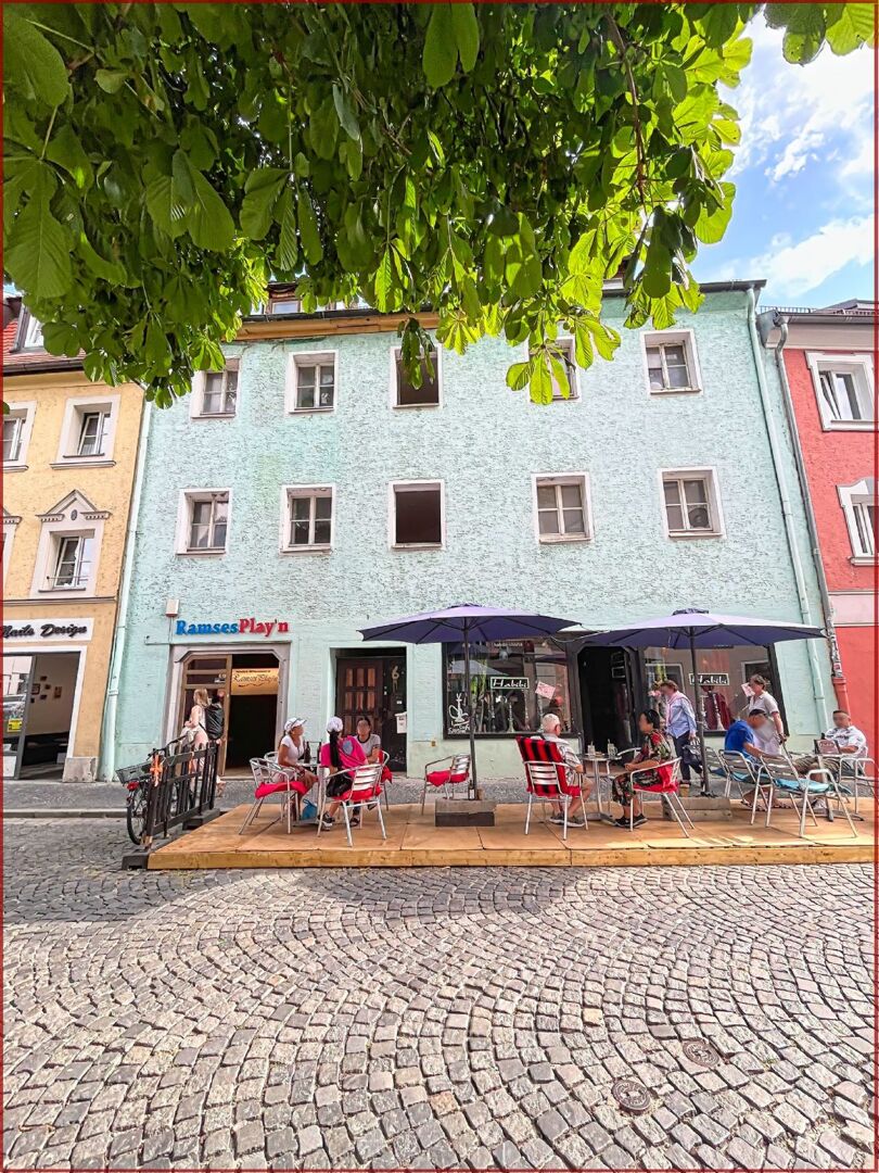 Wohn- und Geschäftshaus mit 11 Stellplatznachweisen in einer der besten Innenstadtlagen Regensburgs