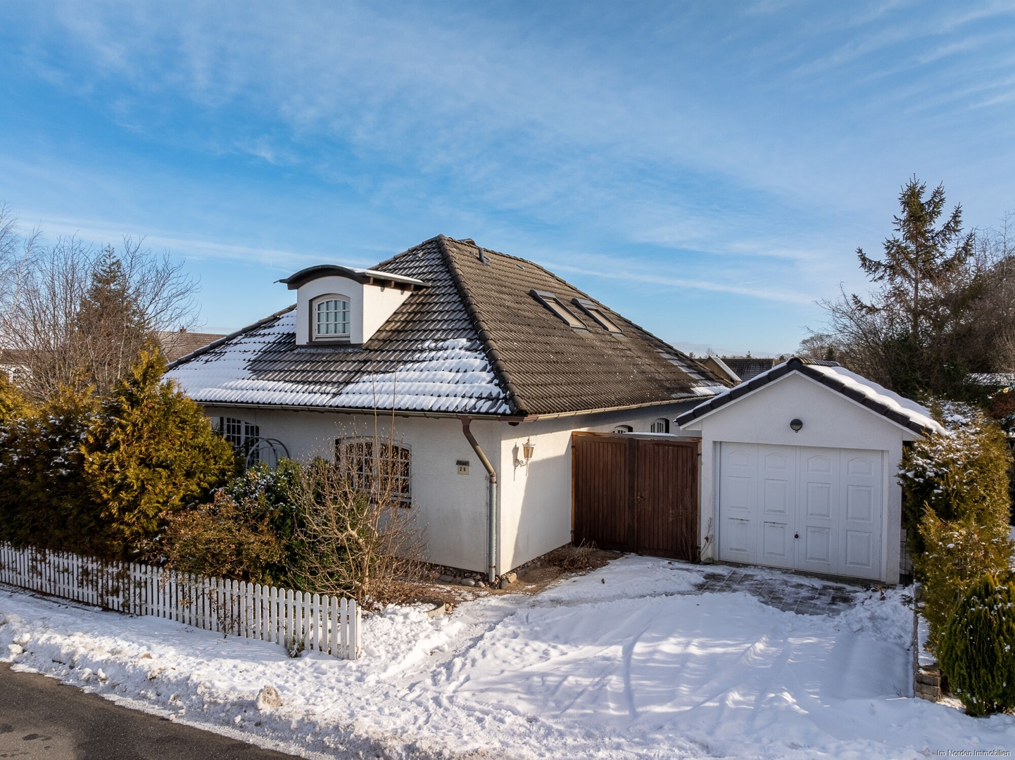 Großzügiges Wohnhaus mit Renovierungsstau und Restarbeiten in Heiligenhafen