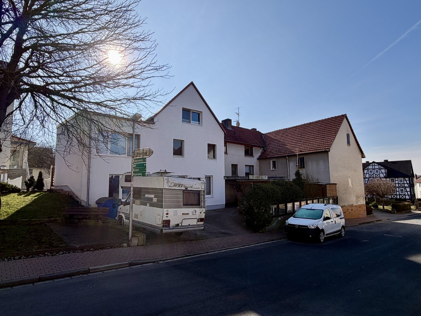 Mehrfamilienhaus mit sechs Wohnungen in Ellenberg!
KEINE KÄUFERPROVISION