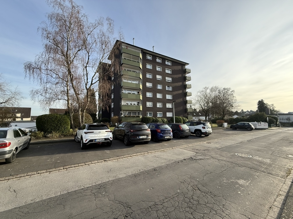 PROVISIONSFREI!
HELL & GUT AUFGETEILT – 
3-ZIMMER-WOHNUNG MIT BALKON 
IN SOLINGEN-HÖHSCHEID