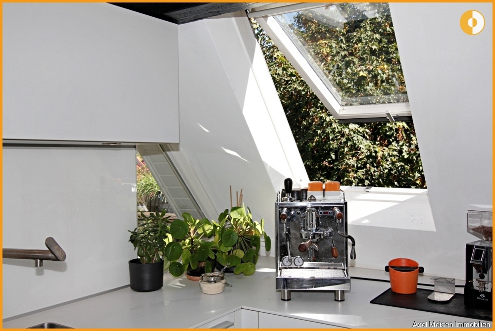 Axel Meisen Immobilien: Schicke Dachgeschoss-Maisonette