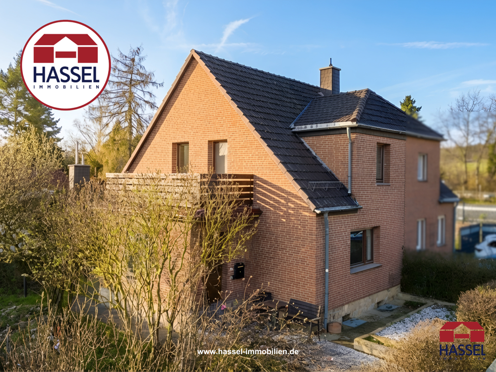 Doppelhaushälfte mit Anbau, Wintergarten und idyllischem Garten – zum Wohlfühlen