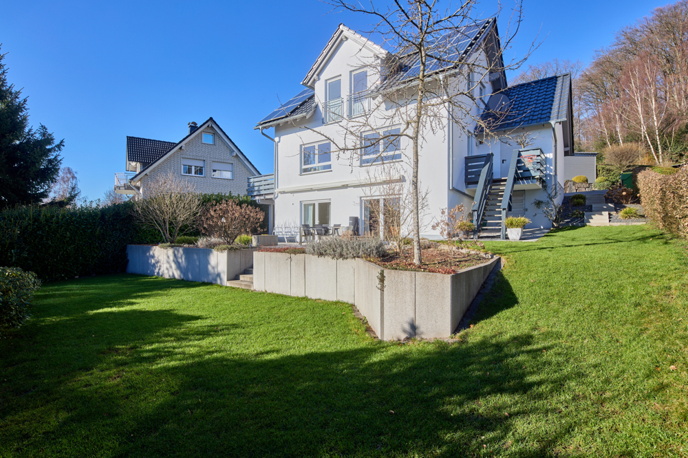 Sonnige Höhenlage. Freier Blick. Ein Zuhause, das sich jeden Tag wie Urlaub anfühlt!