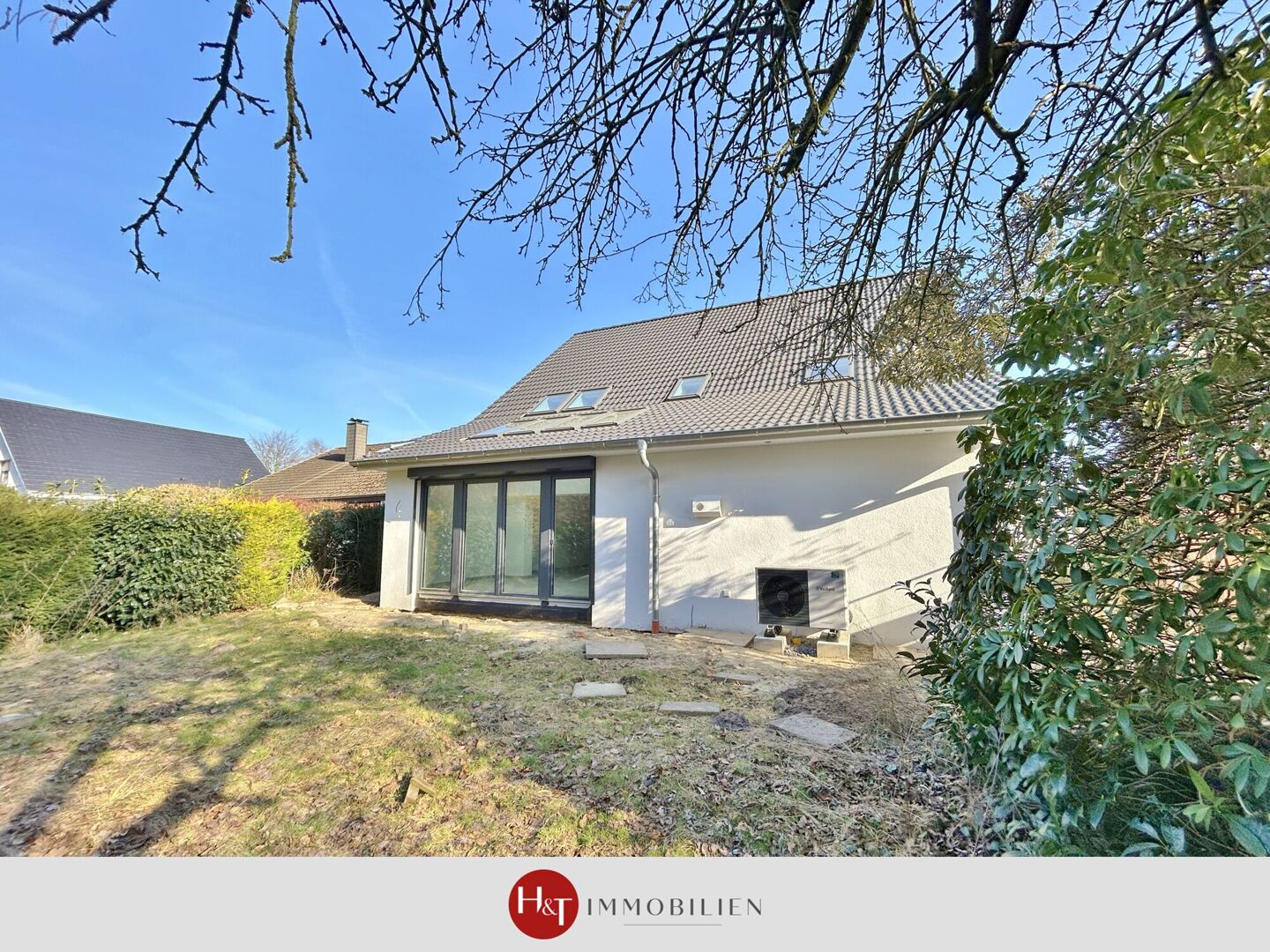 Familienfreundlich & kernsaniert - EFH direkt am Biotop