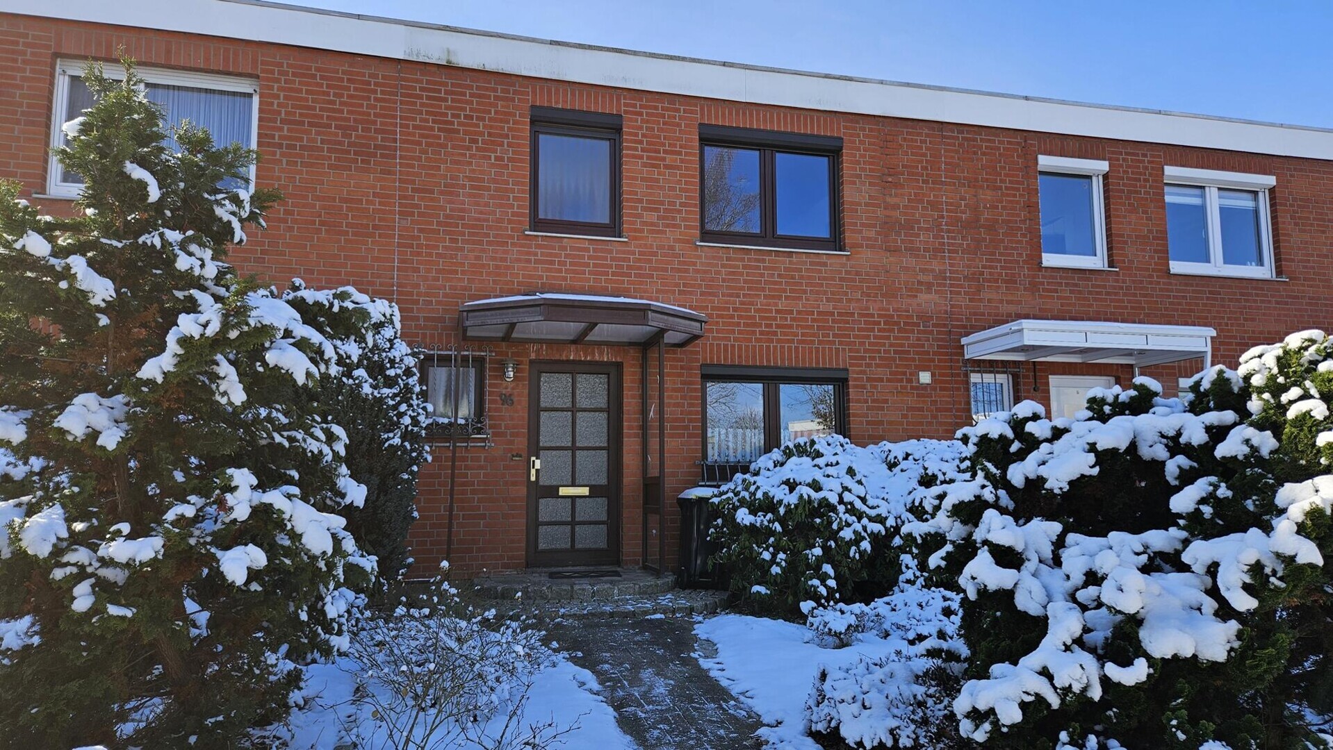 Gepflegtes Reihenmittelhaus mit Garten und Garage