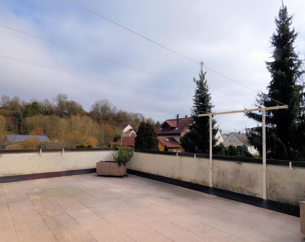 Ein Zuhause mit Charakter – großzügige Mietwohnung mit besonderer Aufteilung und Sonnenterrasse!