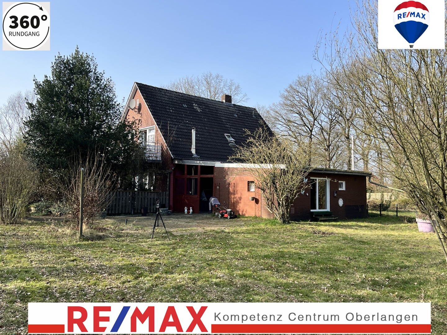 PREISREDUZIERUNG
Charmantes Zweifamilienhaus, ruhige Ortsrandlage, 8300 m² Grundstück, Pferdehaltung
