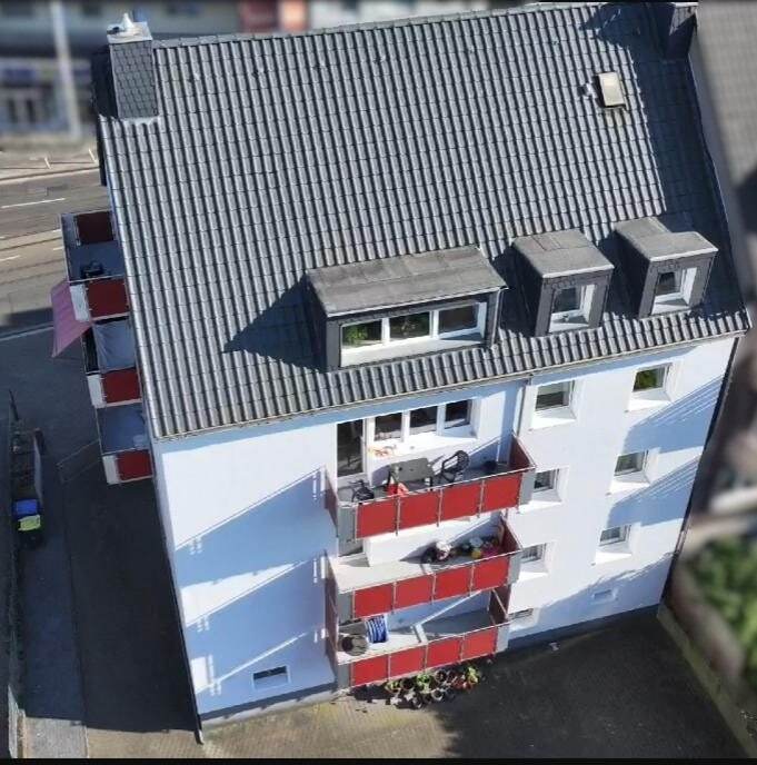 Attraktives Mehrfamilienhaus 
mit Gewerbeeinheit(en) in Essen-Borbeck