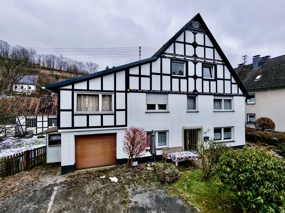 Mehrparteienhaus mit Potential