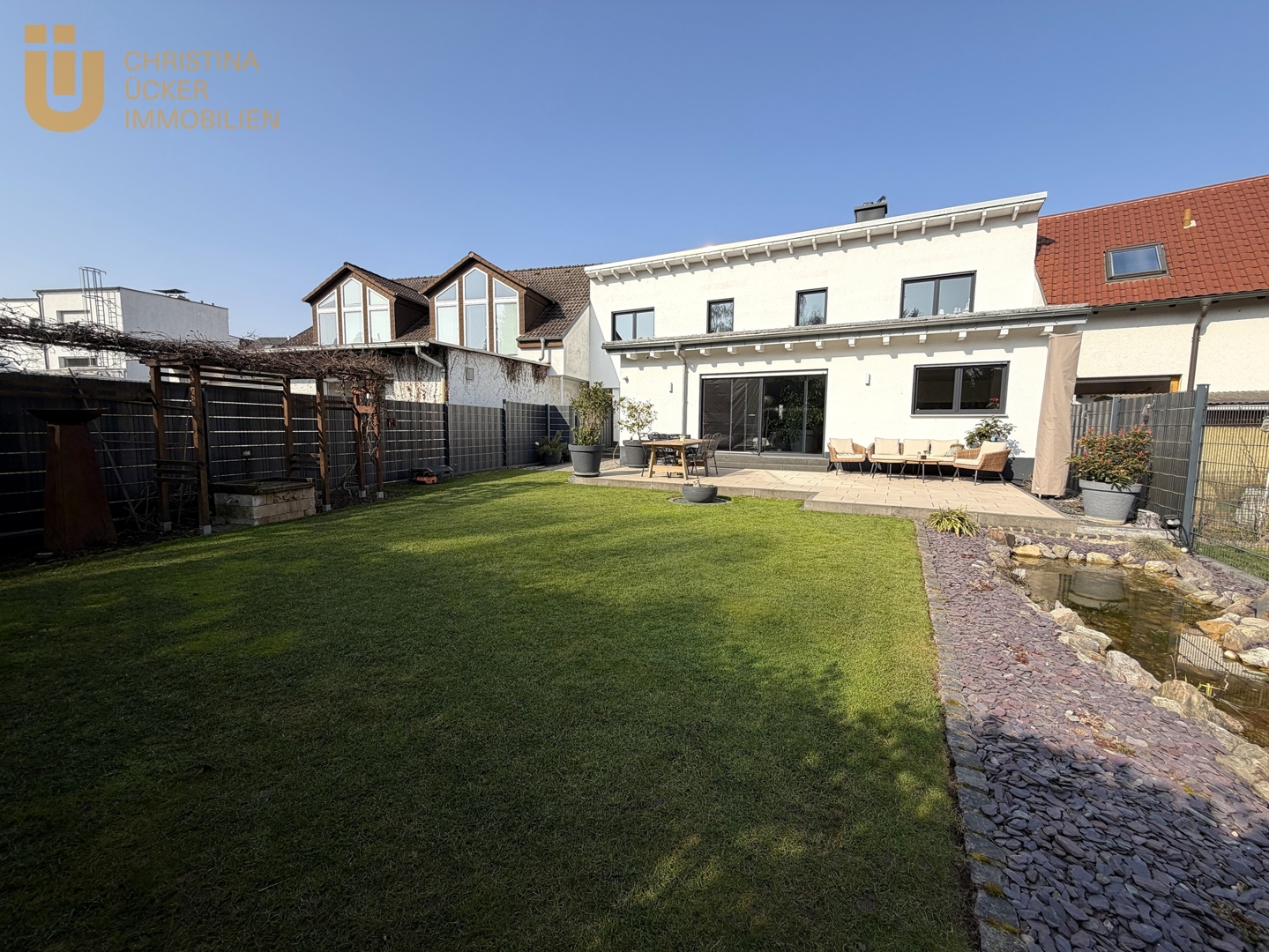 Attraktives Wohnensemble in Dietzenbach: Vermietetes MFH + modernes EFH mit Garten