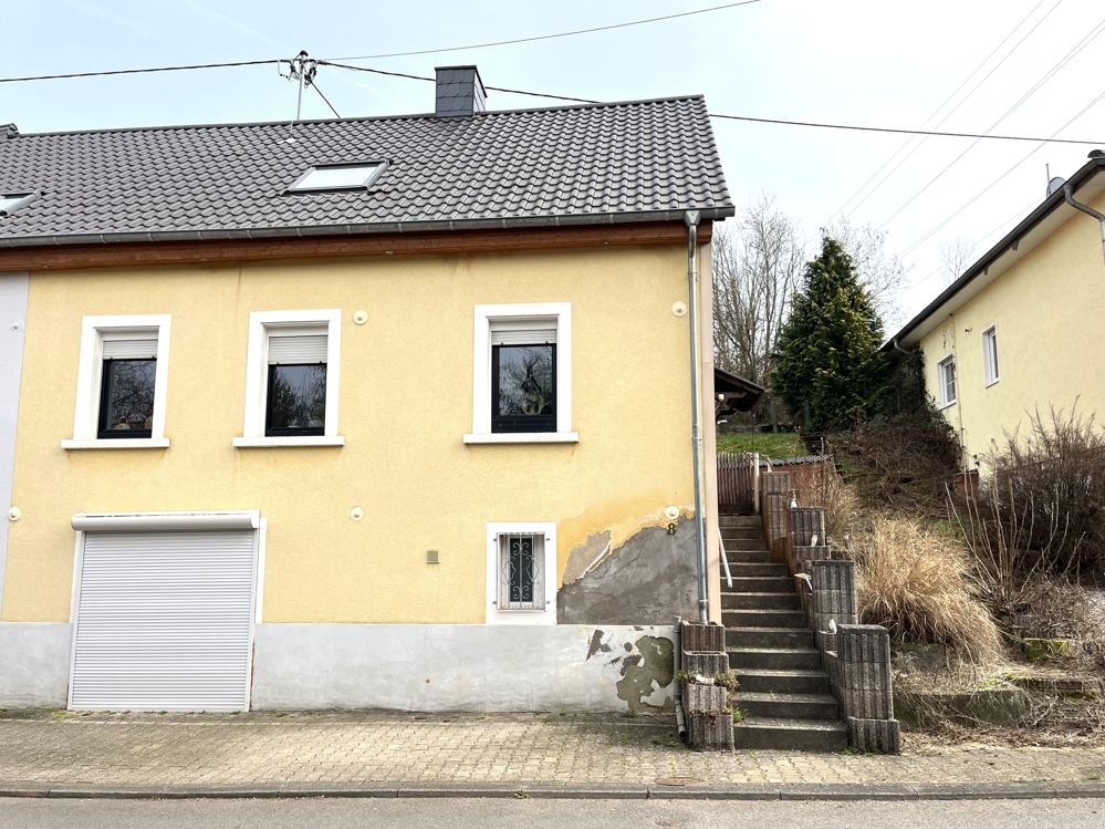 Klein, charmant und mit großer Terrasse- Ihr neues Zuhause in Schiffweiler
