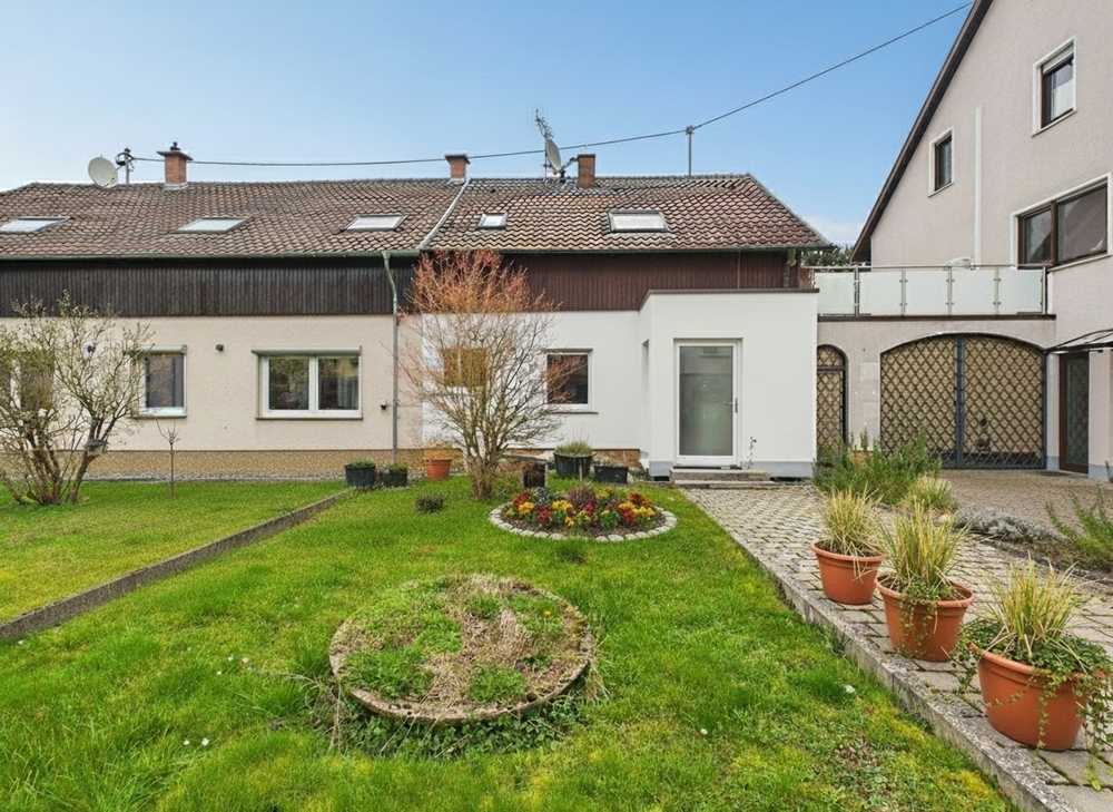 Modernisierte Doppelhaushälfte in Top-Lage