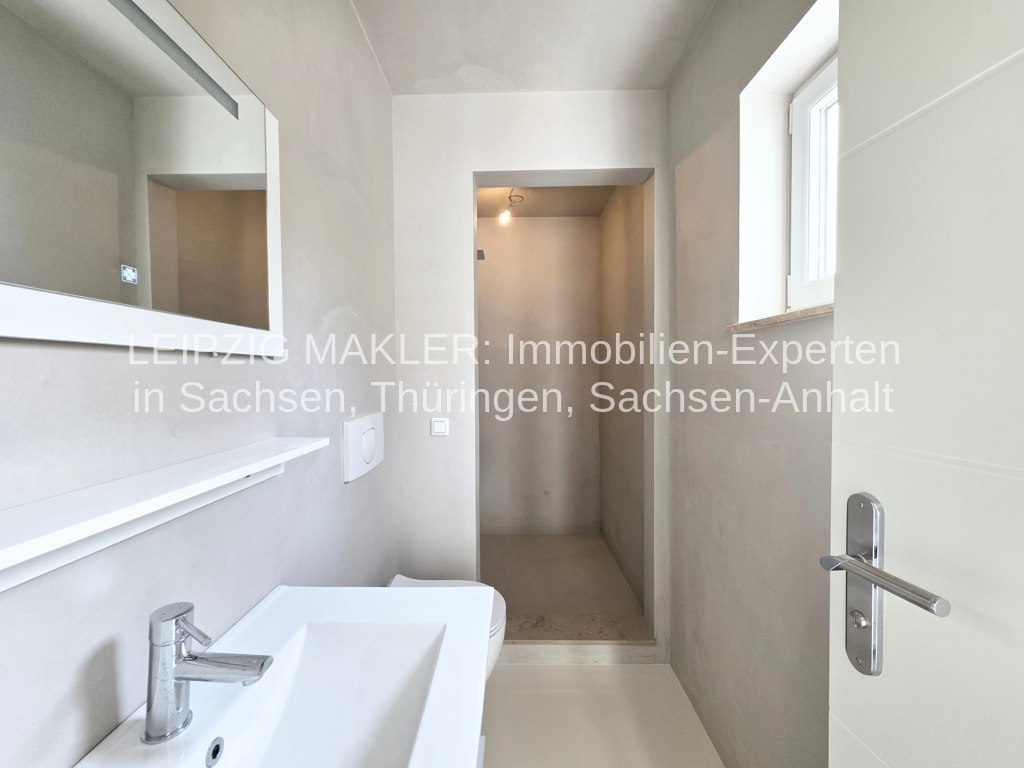 SCHICK und GÜNSTIG: 4-Raumwohnung mit Wintergarten für Familien