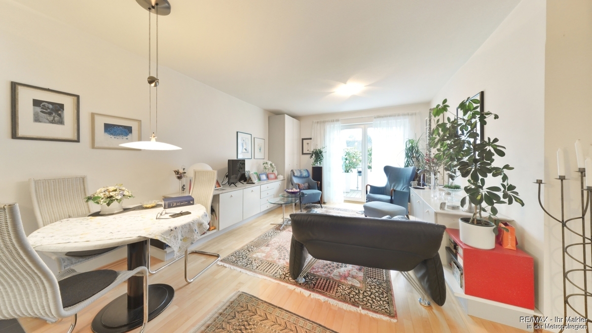 Ansprechende 2-Zimmer-Balkonwohnung mit TG-Stellplatz – zuverlässig vermietet und wertbeständig