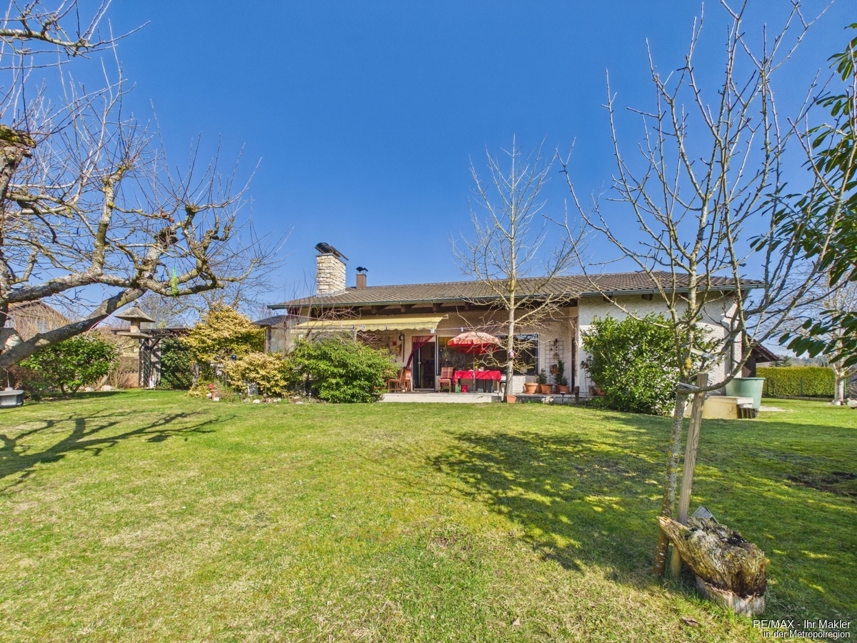 Großes Grundstück, klare Linien – Ihr neues Zuhause im Bungalow‑Stil