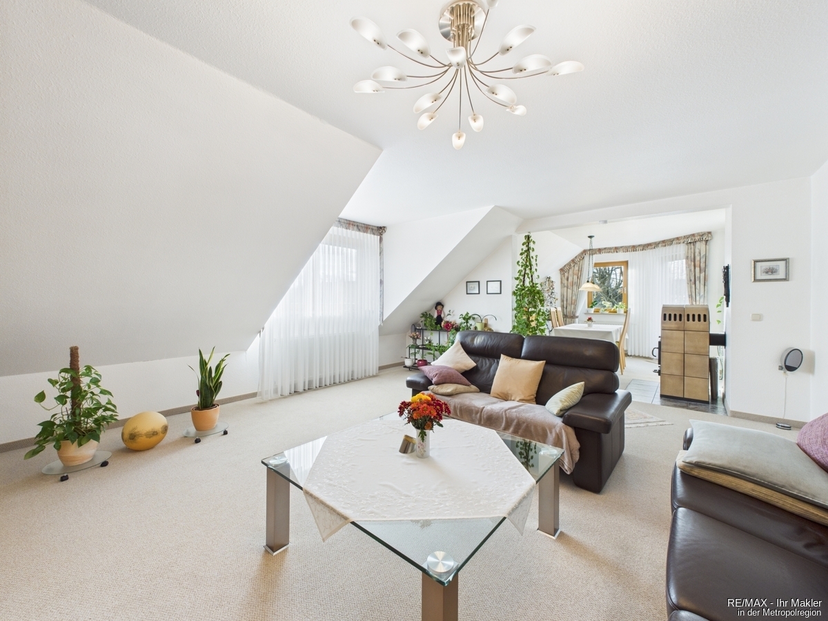 Charmante 3-Zimmer-Wohnung mit Garten, Sauna, Garage und Stellplatz