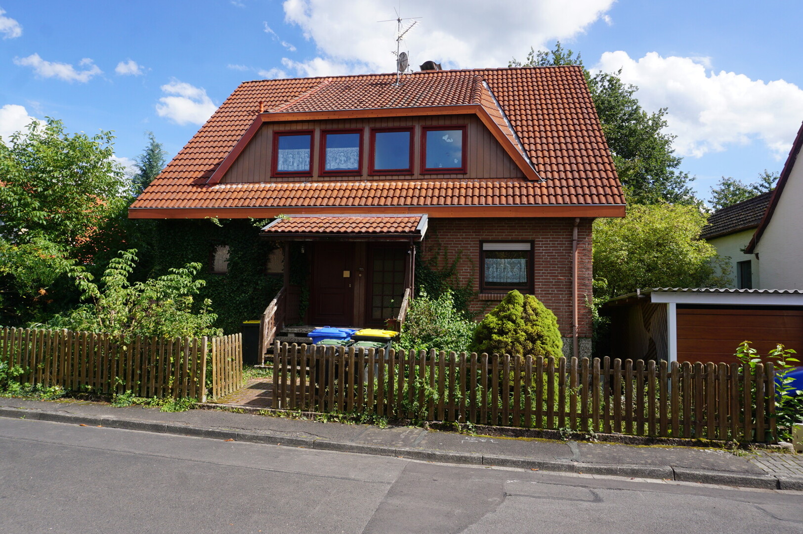 Großzügiges Einfamilienhaus in Spangenberg. Keine Käuferprovision!