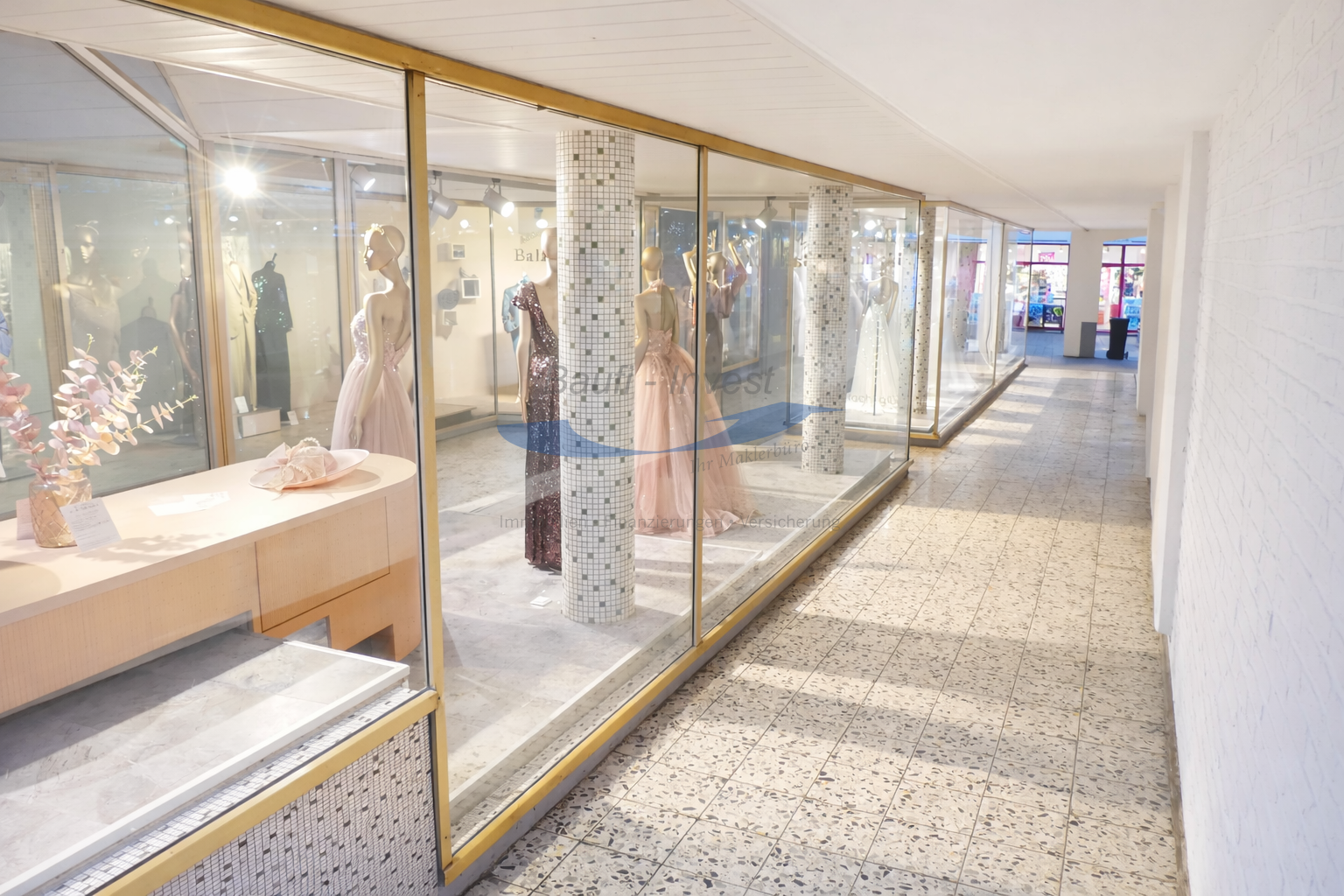 Verkaufsfläche mit Lager und Büro in zentraler Lage von Wesel