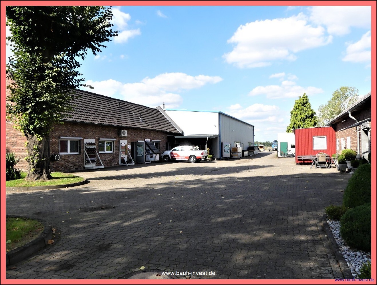 - VIEL PLATZ FÜR NEUES -
Logistikhalle mit Büro, Wohngebäude und landwirtschaftliche Flächen
