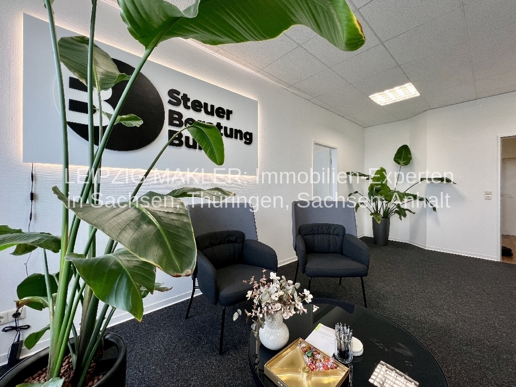 Frisch sanierte Büroräume mit Empfangsbereich, Lagerräumen und vielen Parkplätzen in der Maximilianallee 13 in Leipzig-Nord