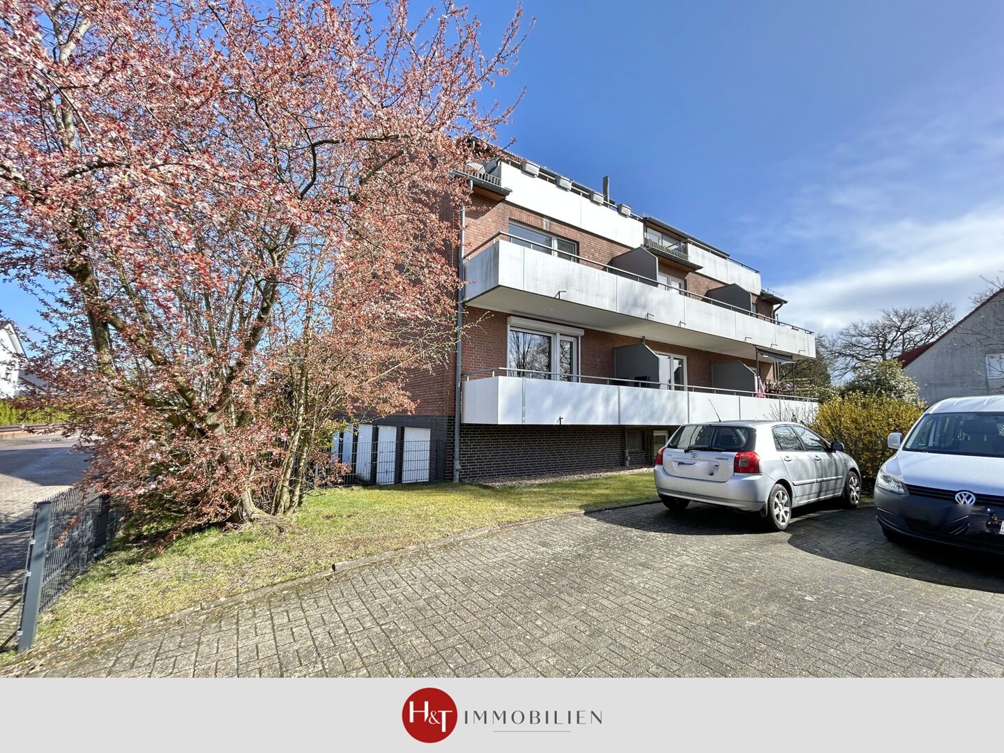 Vielseitig nutzbar – gut geschnitten mit Balkon in Delmenhorst