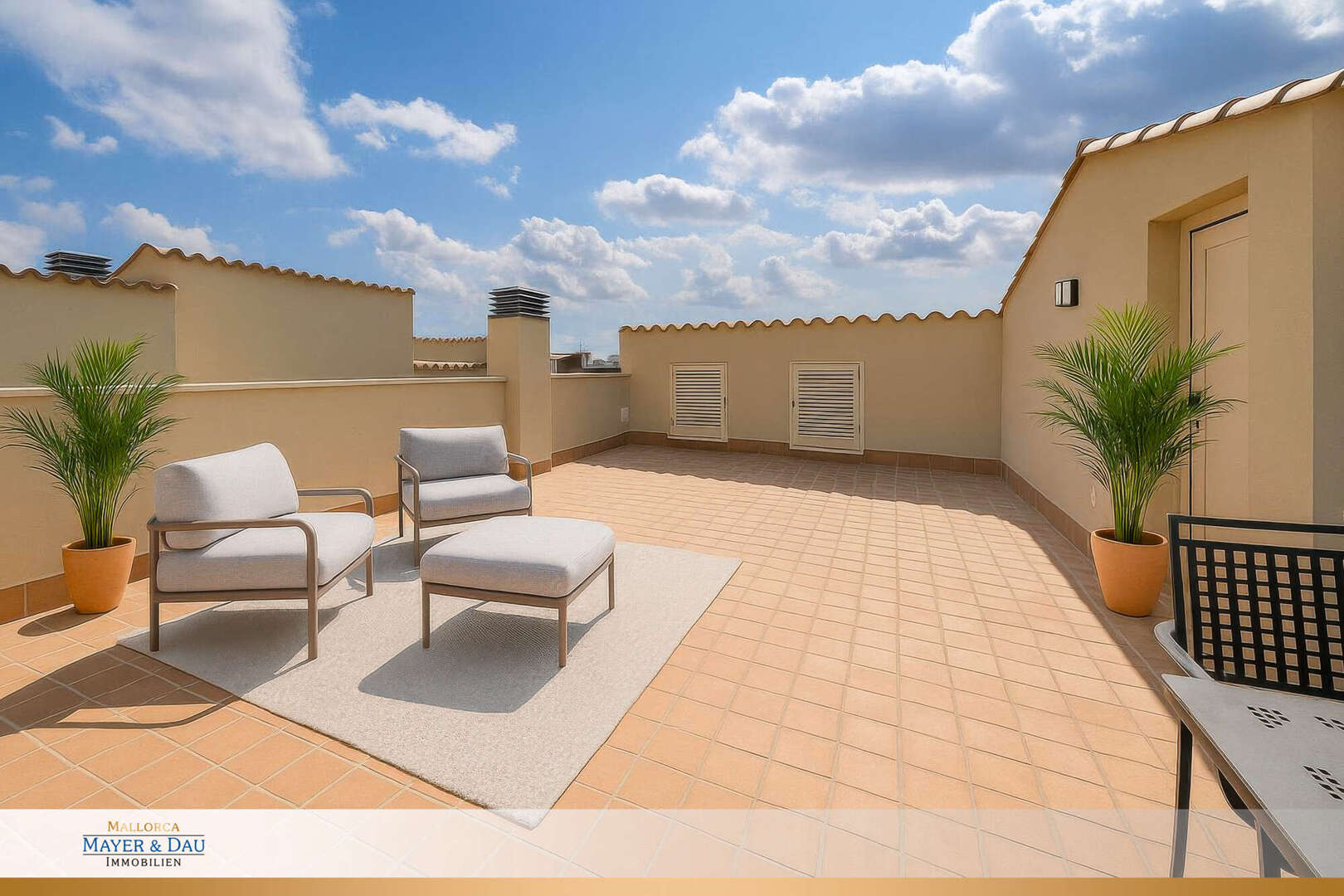 Palma Nähe: Stilvolles Neubau-Reihenhaus mit Pool, Dachterrasse & herrlichem Weitblick, Obj. 9447