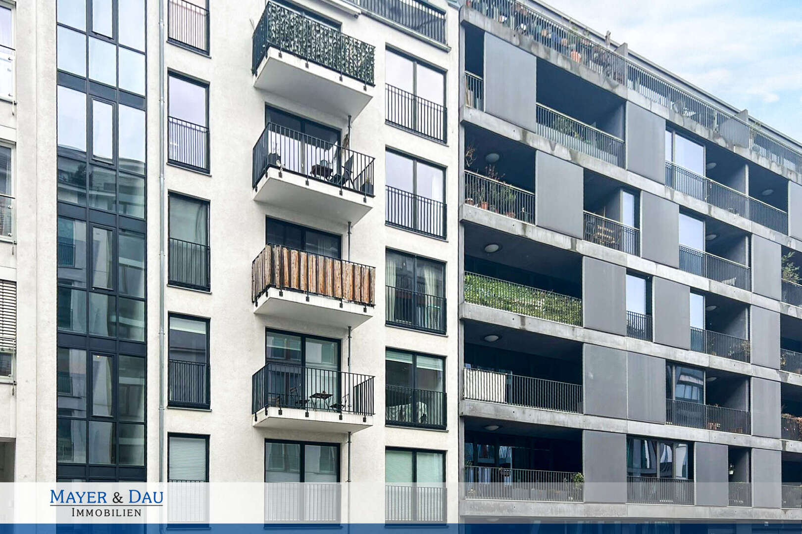 Möblierte Wohnung (3.OG) mit vielen Highlights + zusätzlichem Raum mit kleinem Bad (EG) in Toplage!