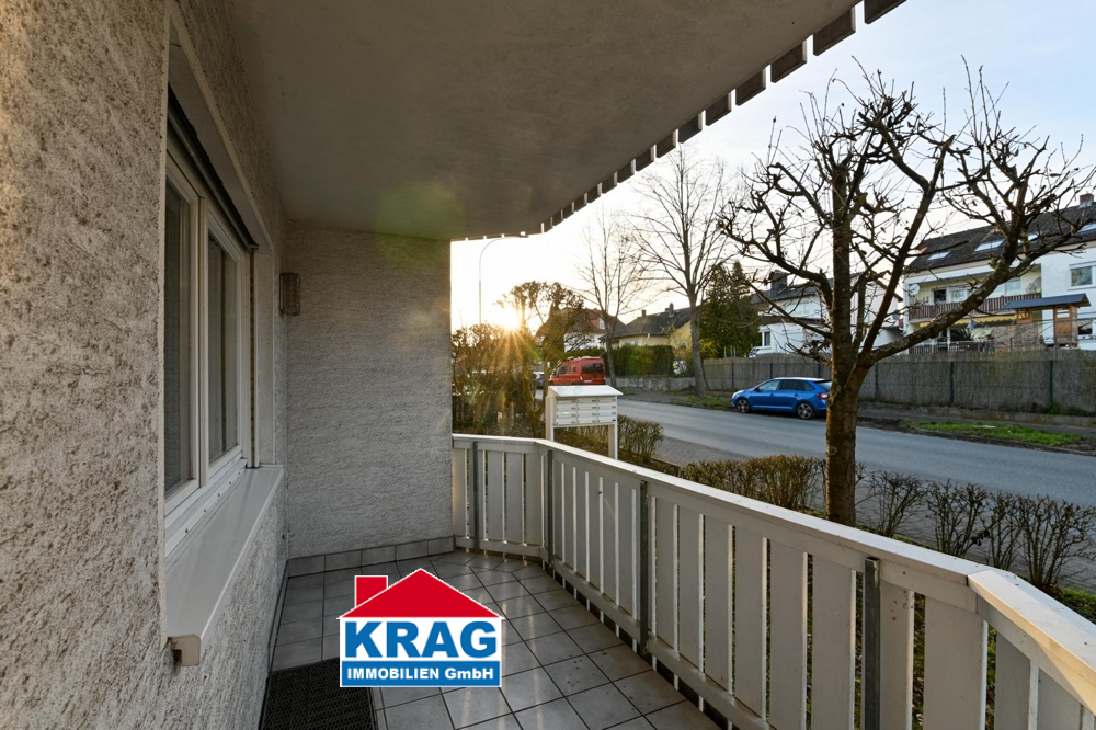 ++ KRAG Immobilien ++ Kleine Eigentumswohnung mit Terrasse und Kellerraum für Anleger ++