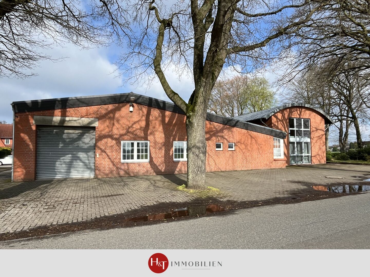 Arbeiten & Lagern perfekt kombiniert – moderne Gewerbefläche in Stuhr