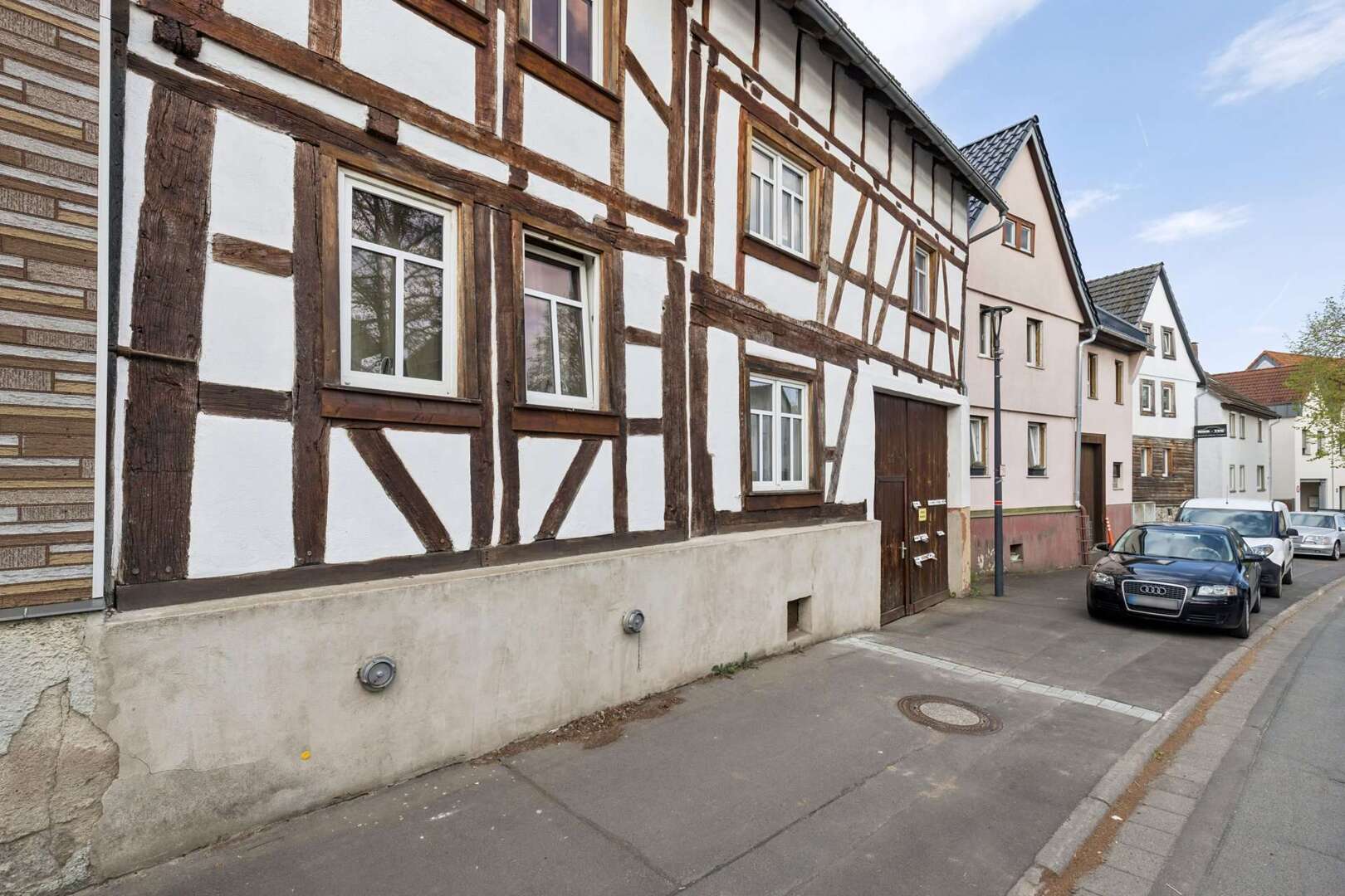 Renditestarkes Mehrfamilienhaus-Vollvermietet mit zusätzlichem Ausbaupotential