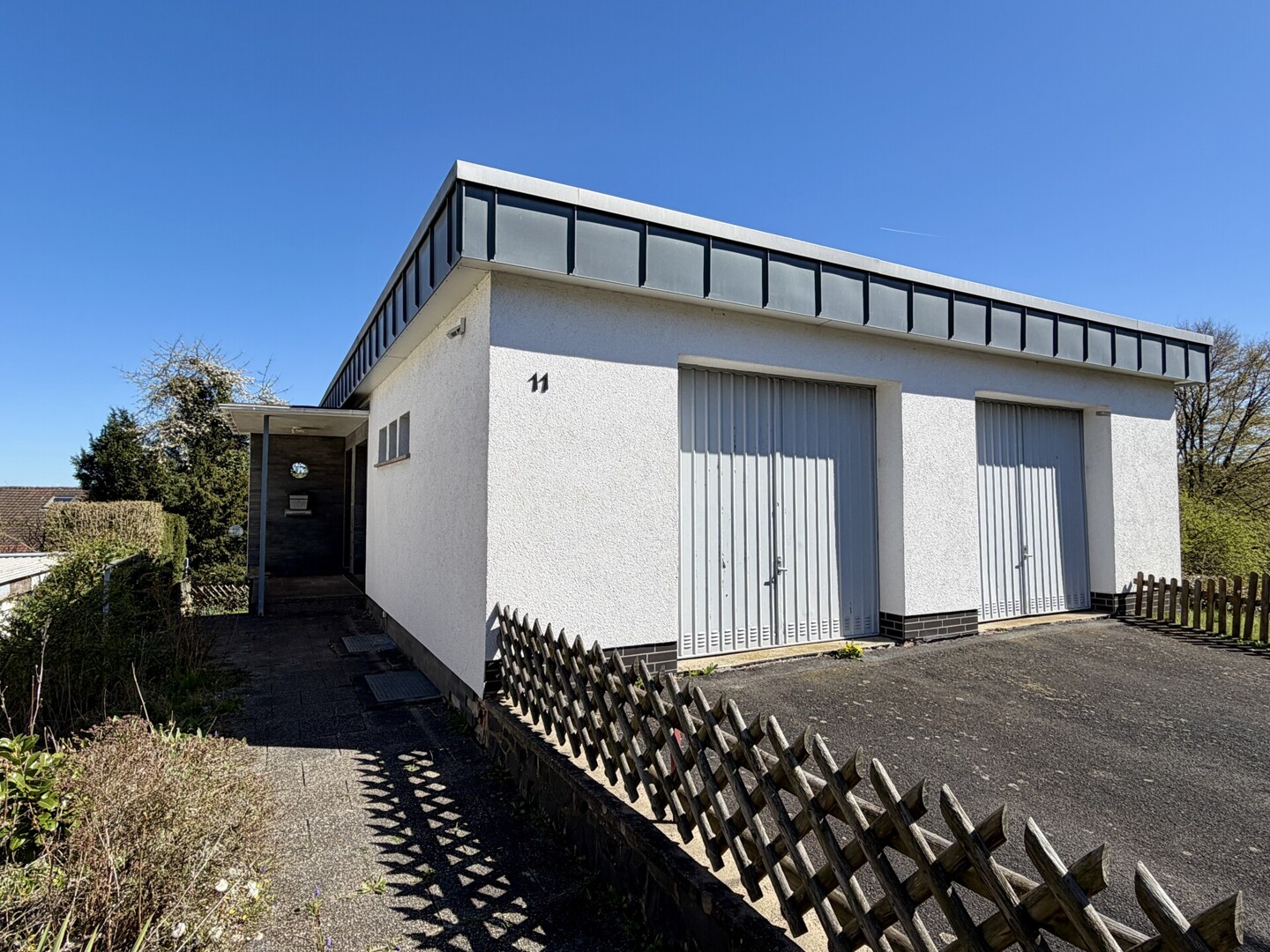 Viel Raum für Ideen – Einfamilienhaus mit ELW in Borken! Keine Käuferprovision!