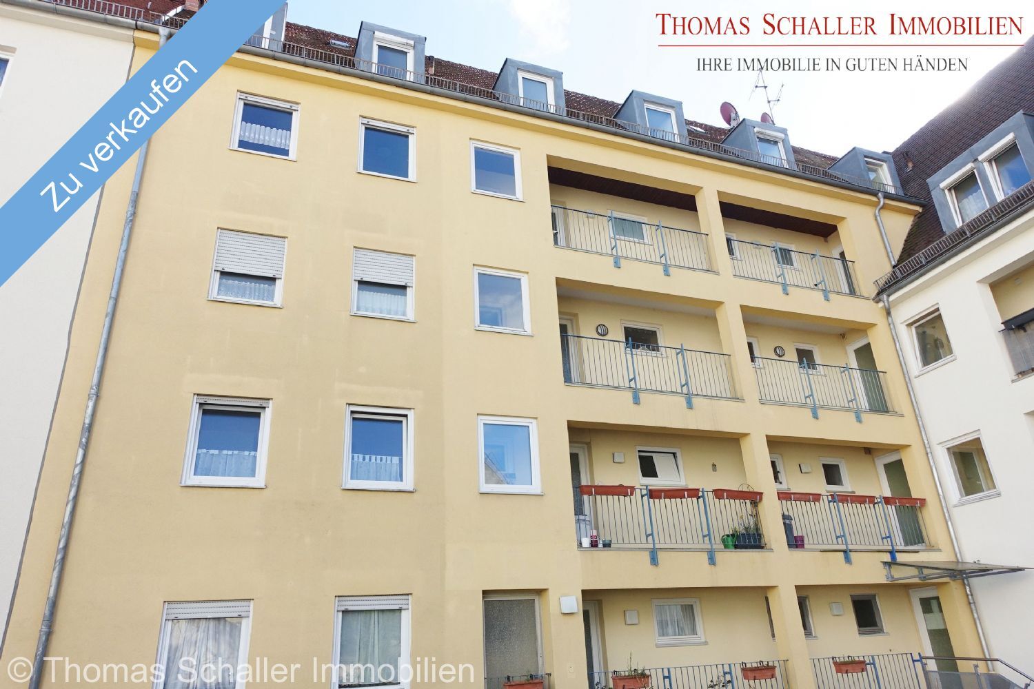 BEZUGSFREI ! Kernsanierte & möblierte 2 Zimmer-Wohnung 54m² mit Aufzug, EBK im Herzen von Nürnberg