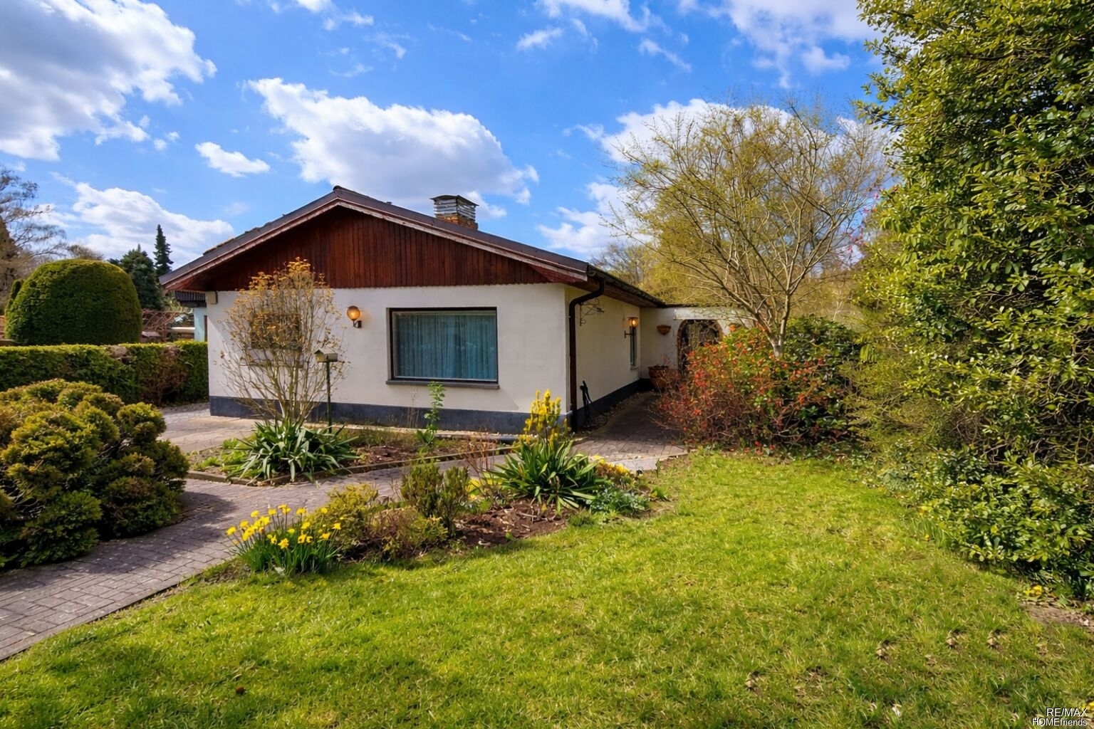 Einfamilienhaus / Bungalow in Schöneiche bei Berlin | 800 m² Grundstück | Wintergarten & Terrasse