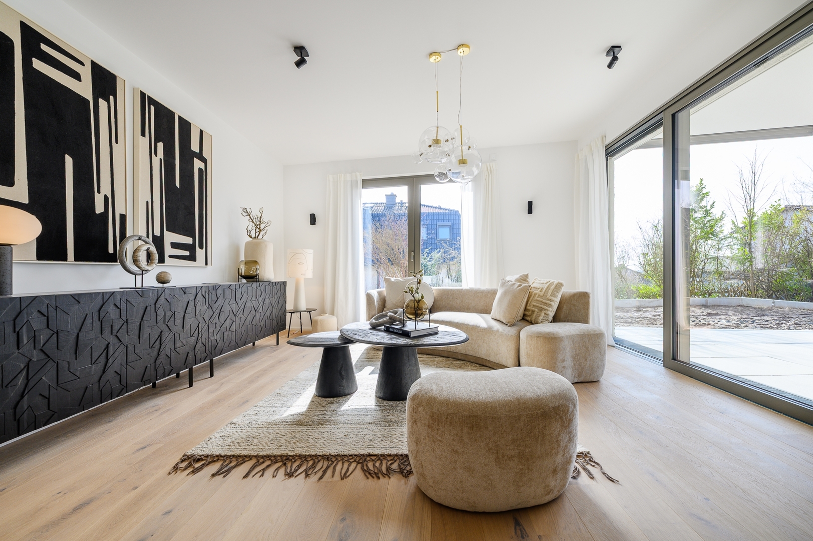 DER SOMMER STEHT VOR DER TÜR - Genießen Sie einen Privatgarten mit 233 m²