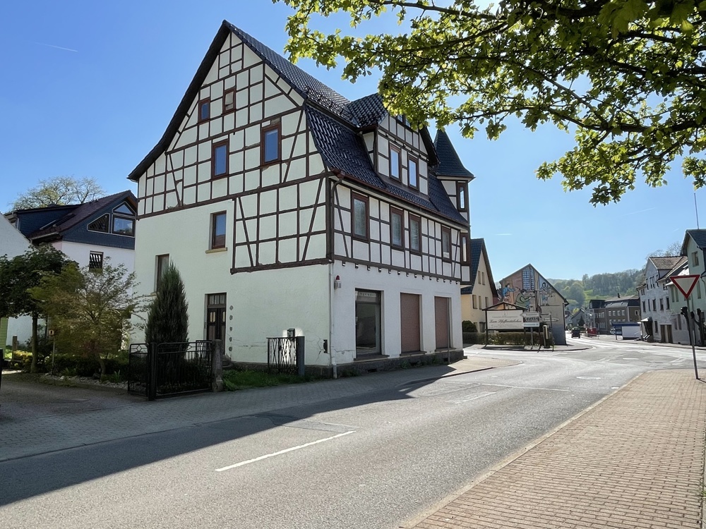 Imposantes Fachwerkhaus in Brotterode als Ausbau-Projekt