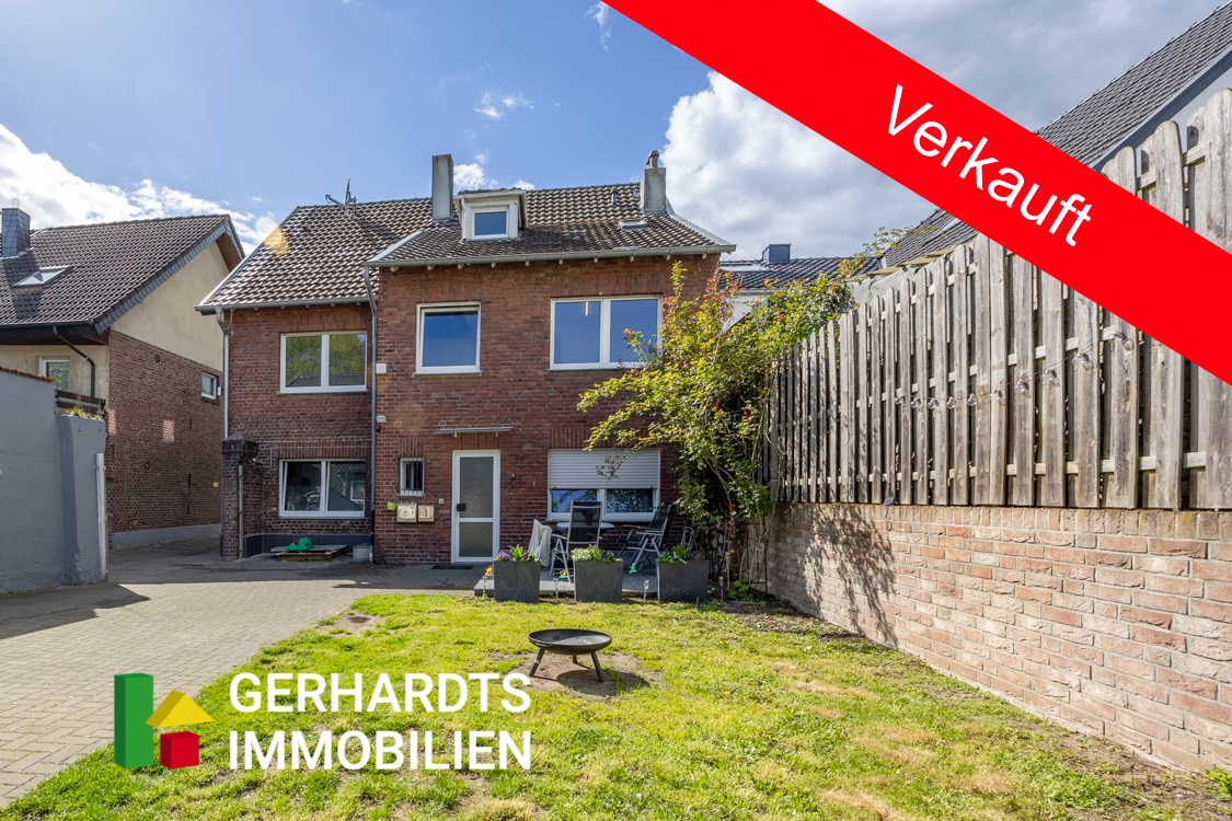+++ Verkauft! +++ Clever ins Eigenheim: Zweifamilienhaus in Bracht mit freier Wohnung und zusätzlicher Perspektive.