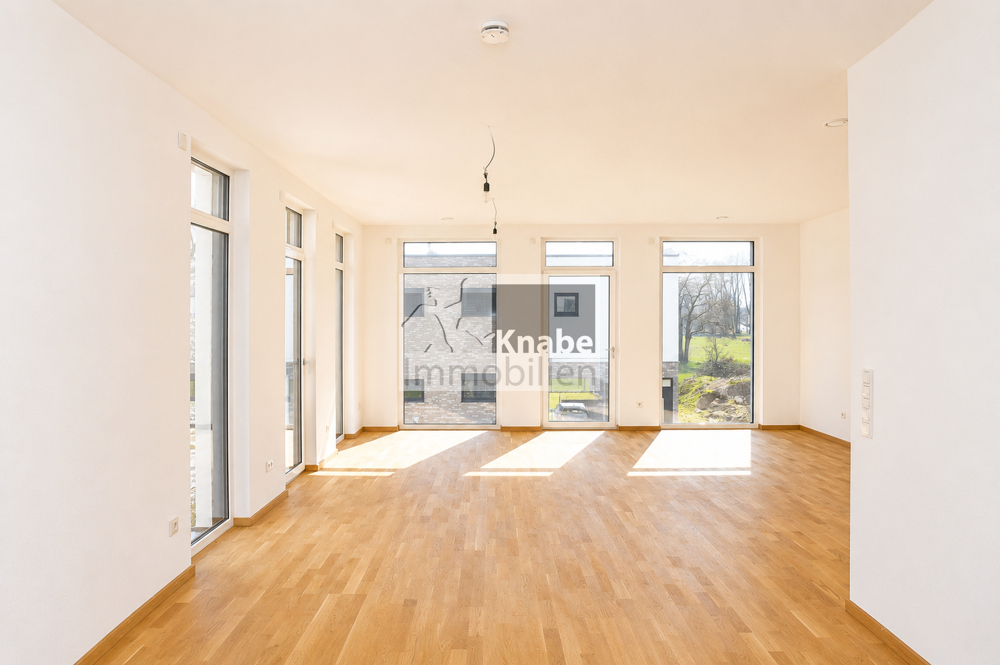 Moderne, lichtdurchflutete Neubauwohnung – Einbauküche auf Wunsch möglich