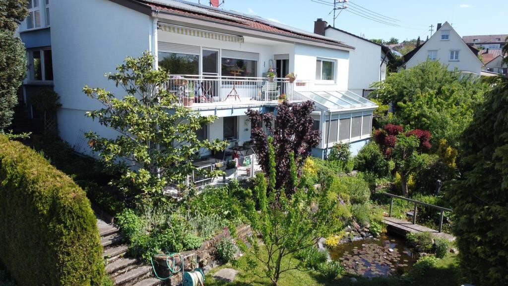 Wohnkomfort und Natur in Einem:
2-Familienhaus in Remseck 