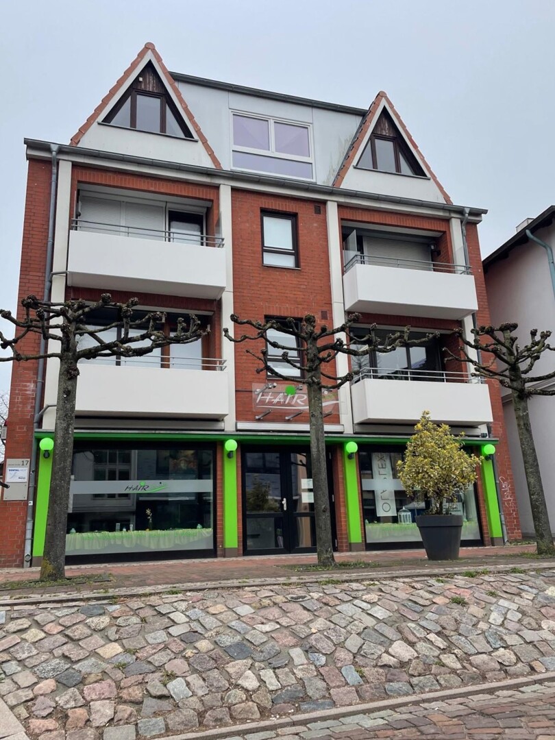 Attraktive Gewerbeeinheit für Frisör, Praxis etc. mit ca.144m² Nutzfläche + Stellplätze zu vermieten im Zentrum von Bad Schwartau!