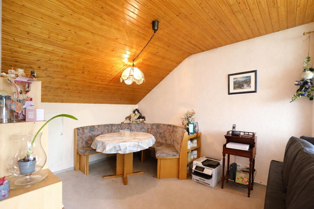 Wohnen mit Weitblick großzügige 2,5-Zimmer-Dachwohnung mit sonniger Südloggia!