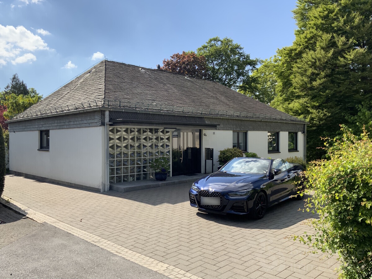Stilvoll wohnen in zentraler Lage von Lüdenscheid – großzügiger Bungalow mit vielen Möglichkeiten