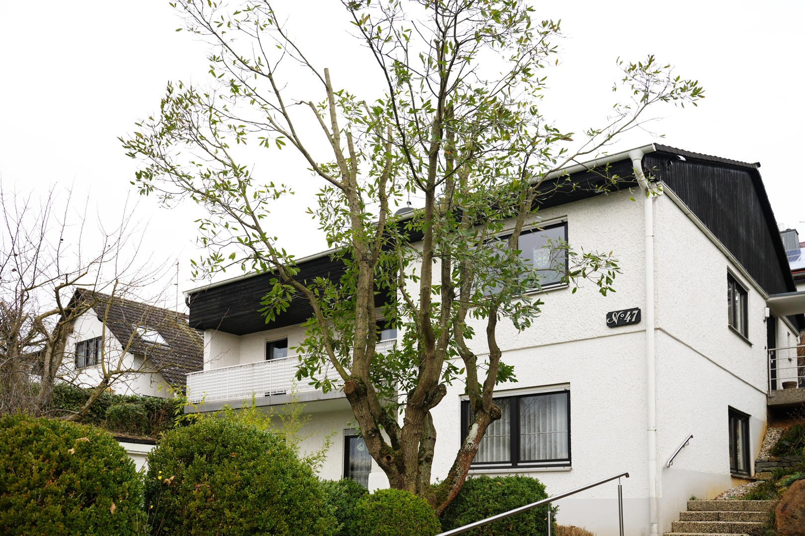 Endlich zuhause - freistehendes Familienhaus mit wunderschöner Aussicht