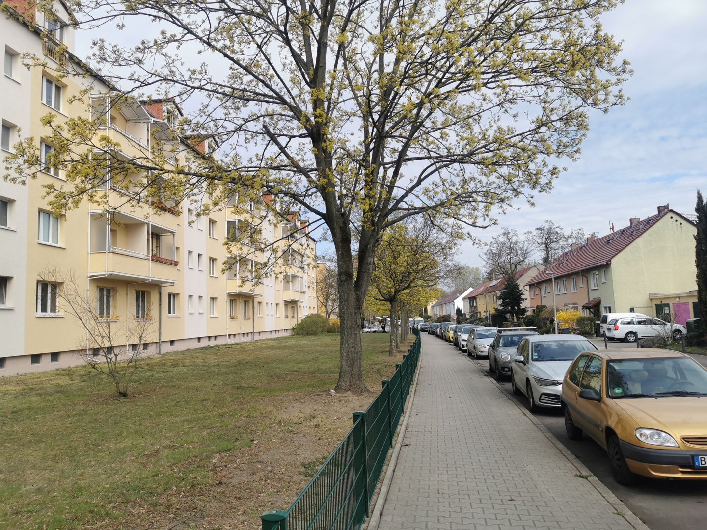 Traumhafte Dachgeschoßwohnung, vermietet mit PKW Stellplatz am Britzerkanal