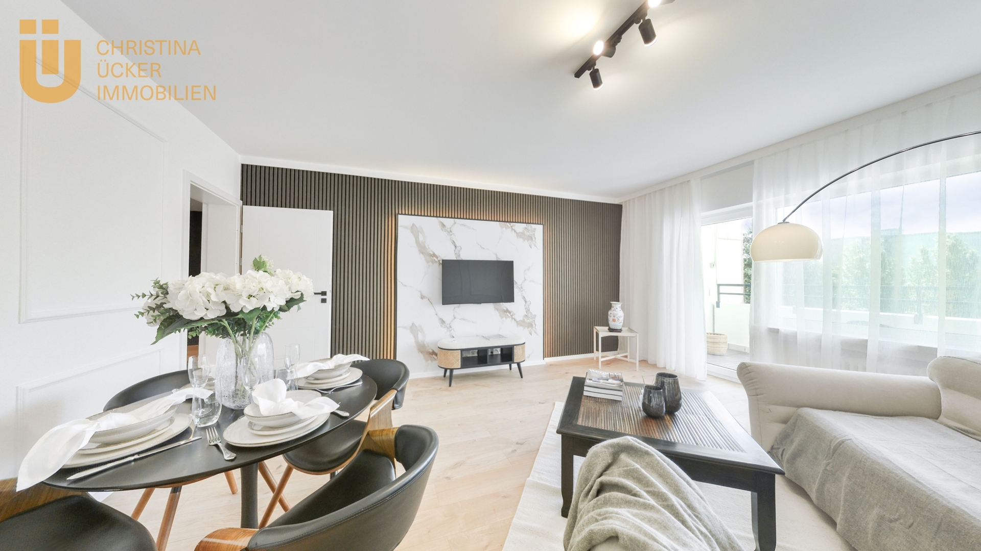 Erstbezug nach Kernsanierung: Moderne 3 Zimmerwohnung mit Wellnessbad in Nieder-Roden