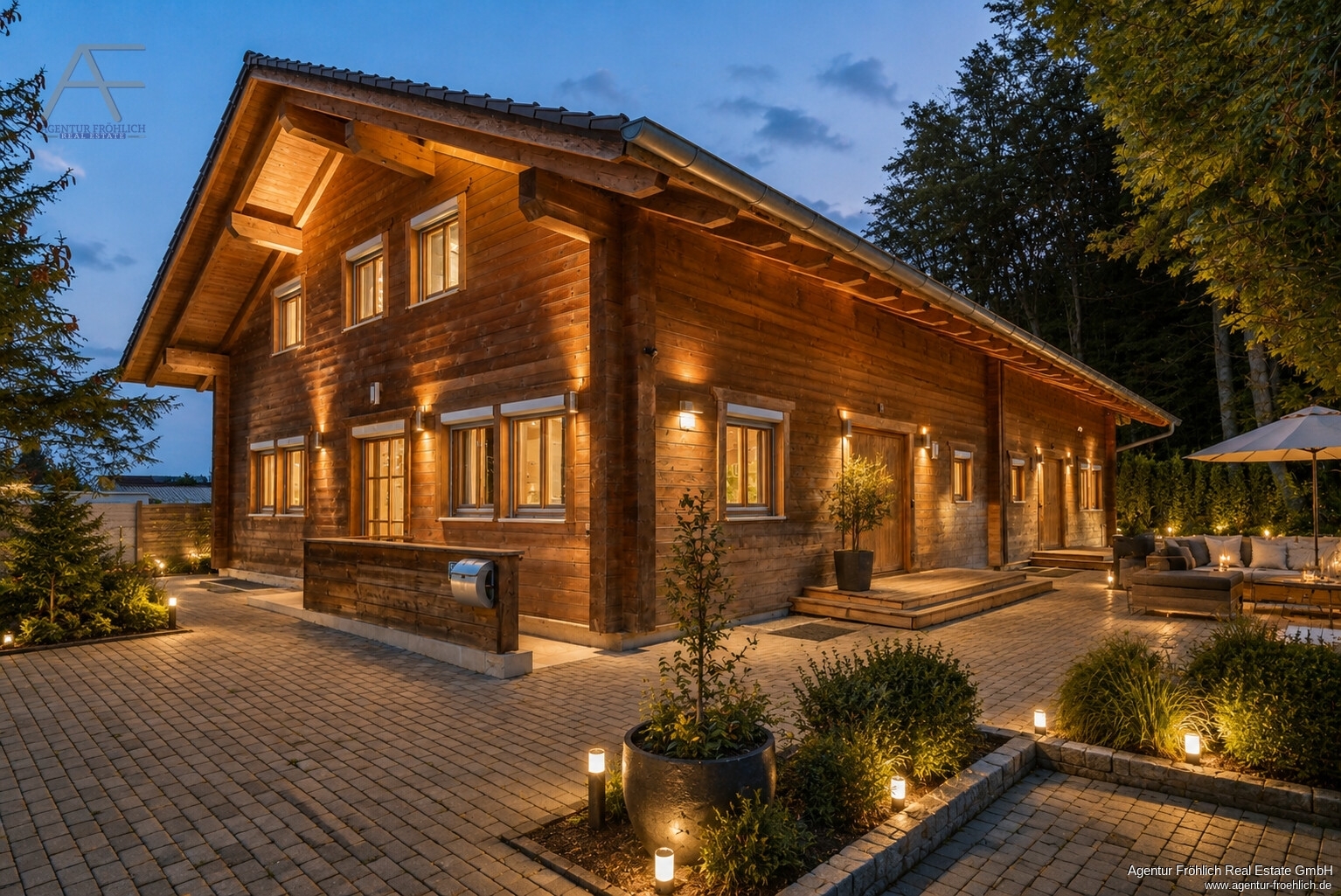 Ein Meisterwerk ökologischer Baukunst – Exklusives Bio-Blockhaus am Waldrand von Icking