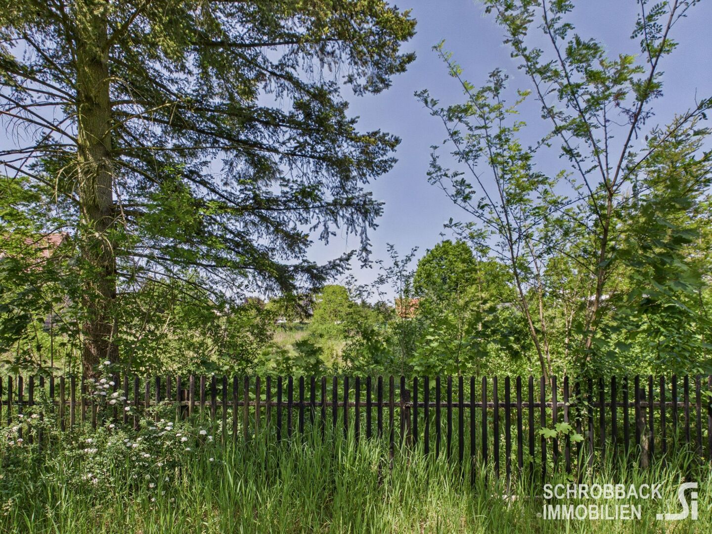 Naturbelassenes Baugrundstück in Hangelsberg -  Morgens Vogelstimmen statt Straßenlärm