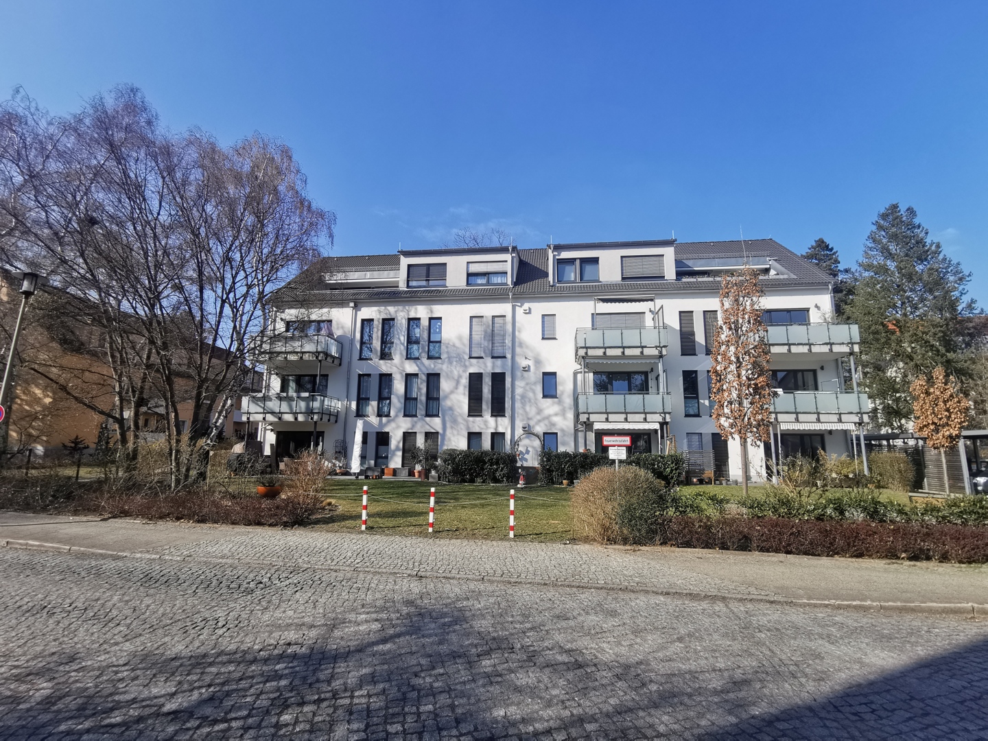 Dachterrasse mit 2 Zimmerwohnung und PKW Stellplatz in Berlin Tegel