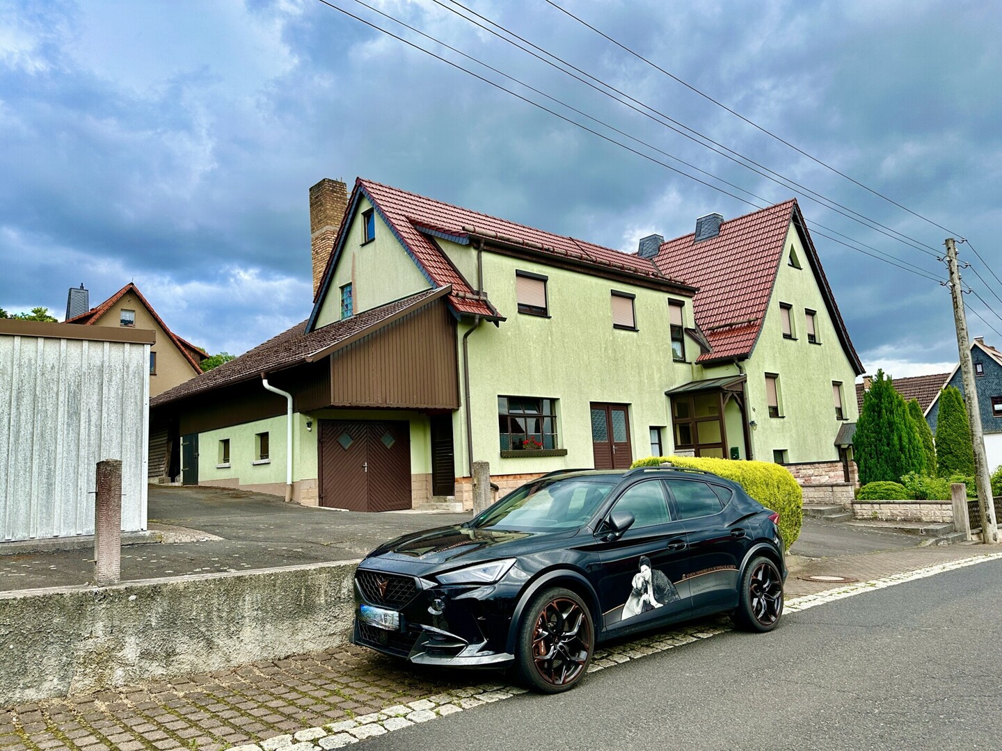 Zweifamilienhaus mit Werkstatt, Scheune und großem Grundstück in Floh - Seligenthal / OT Floh