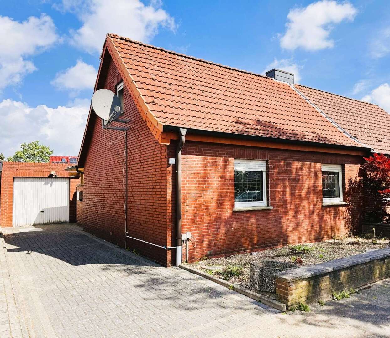 Doppelhaushälfte in Rheine - Eschendorf mit Garage und Garten! Sommerschnäppchen!